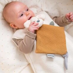 Nattou - Charlie Le Chien - Mini Doudou Plat Marron Caramel Jacquard 20 Cm -Boutique De Poupées charlie20chien2020plat20marron20caramel20jacquard202020cm 1