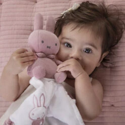 Miffy Le Lapin - Doudou Velours Rose 30 Cm -Boutique De Poupées doudoumiffyrosevelours