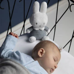 Miffy Le Lapin - Peluche Marinière Blanc Bleu Hochet 32 Cm -Boutique De Poupées miffypeluche32cmmariniere201